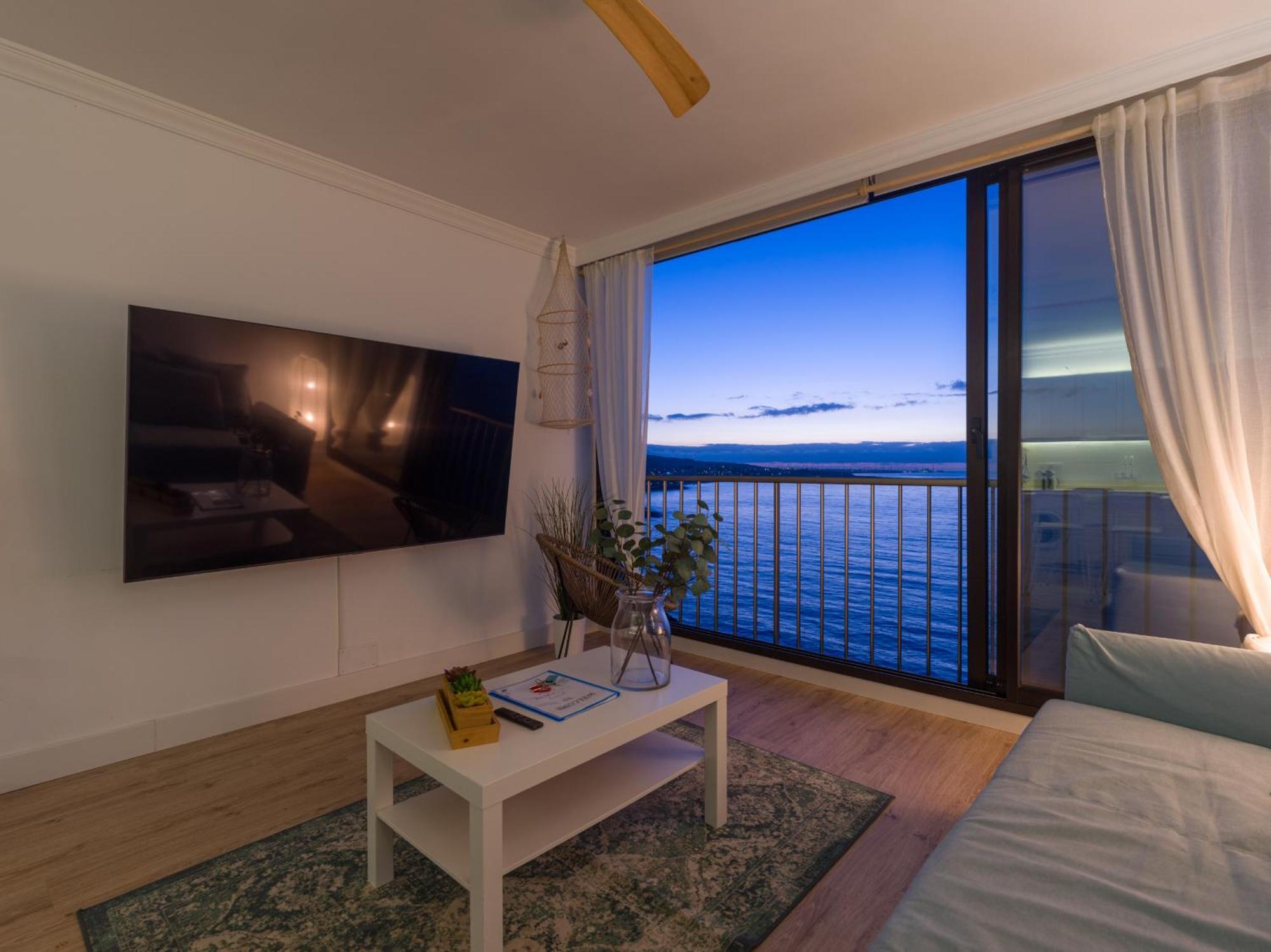 Feriehus Viewpoint Over The Cliff By Canariasgetaway *
