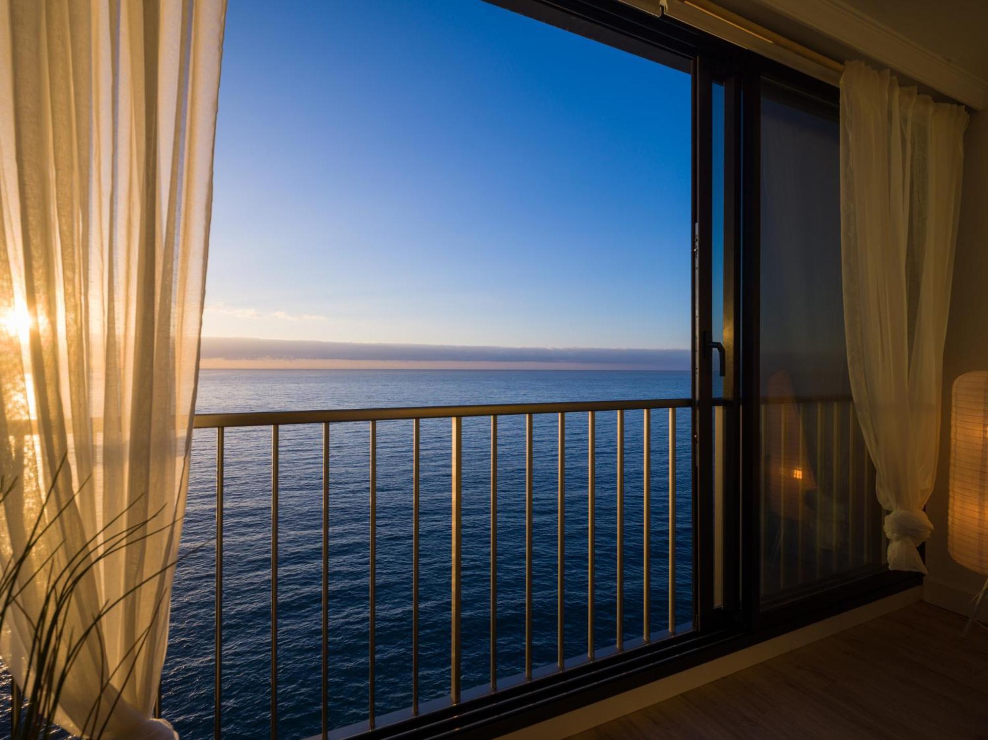 Feriehus Viewpoint Over The Cliff By Canariasgetaway *